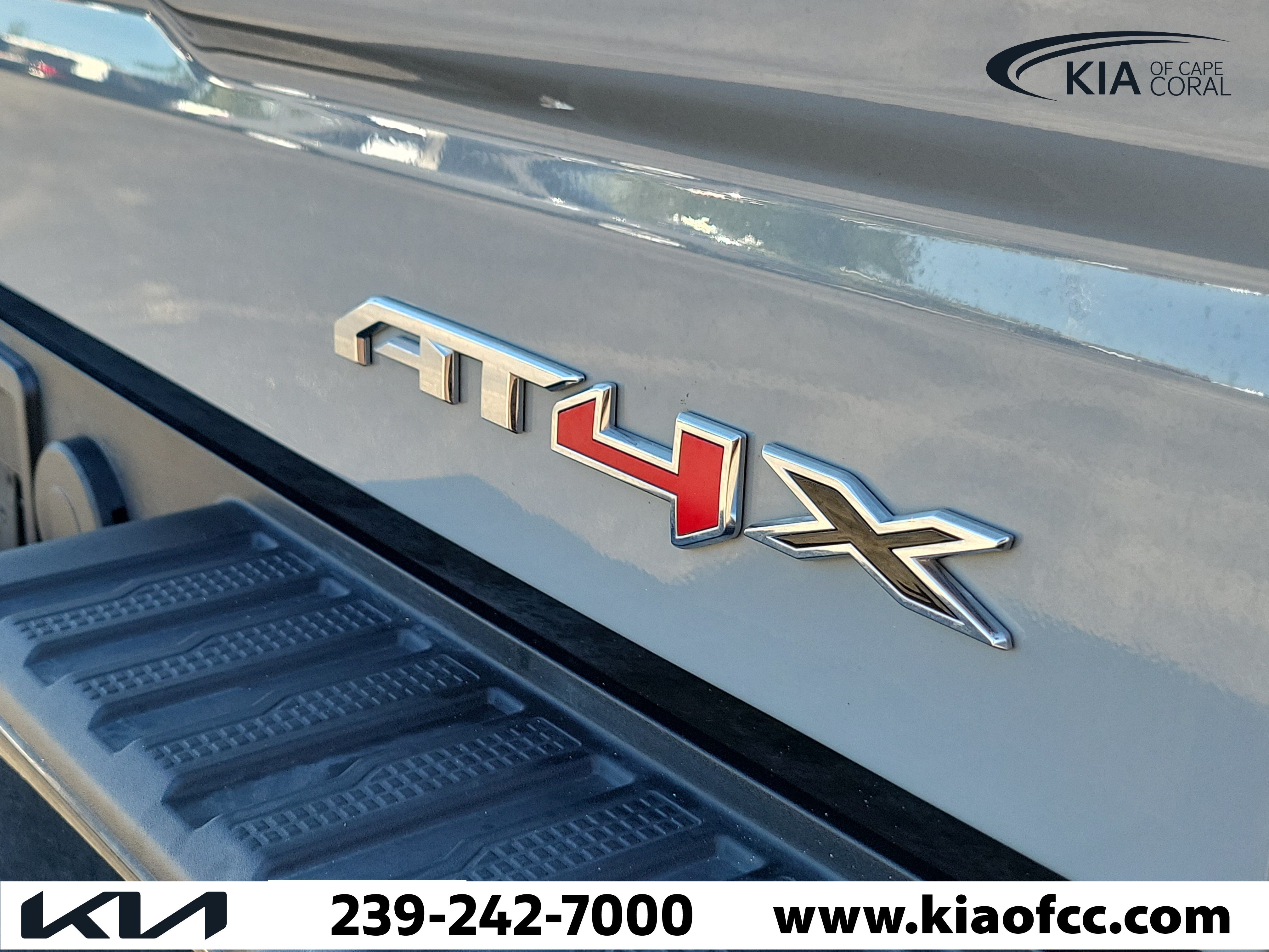 Used 2025 GMC Sierra 1500 AT4X AWD/4WD image 10