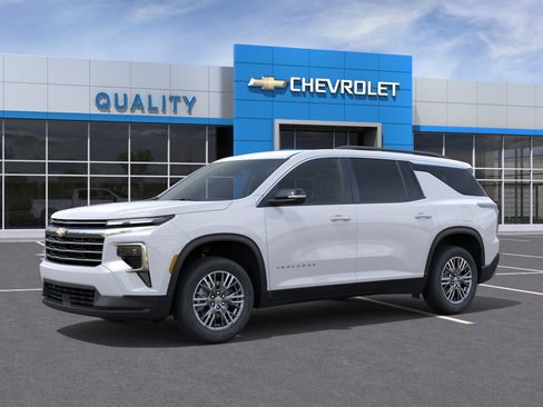 New 2026 Chevrolet Traverse LT w/ Driver Confidence Package FWD image 26