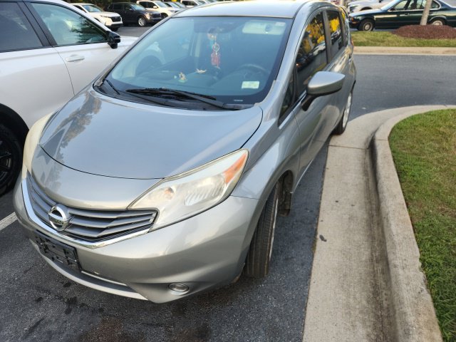 Used 2015 Nissan Versa Note SV w/ SV Convenience Package FWD image 2