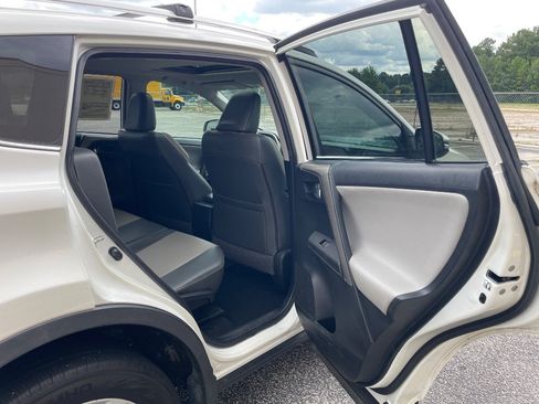 Used 2014 Toyota RAV4 Limited AWD/4WD image 20