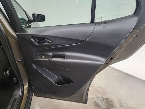Used 2023 Chevrolet Equinox LT image 31
