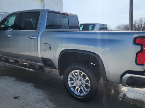 Used 2025 Chevrolet Silverado 2500 LTZ w/ LTZ Premium Package image 6