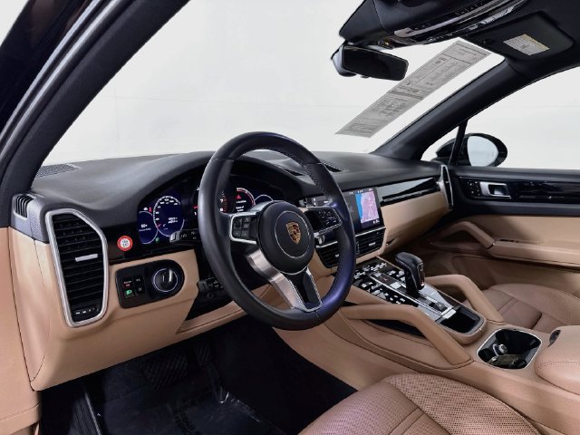 Used 2021 Porsche Cayenne AWD/4WD image 9