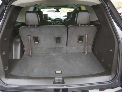Used 2018 Chevrolet Traverse Premier w/ Driver Confidence II Package FWD image 14