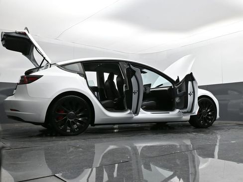 Used 2023 Tesla Model 3 Performance image 39