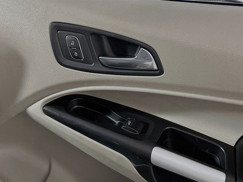 Used 2019 Ford Transit Connect XLT FWD image 32