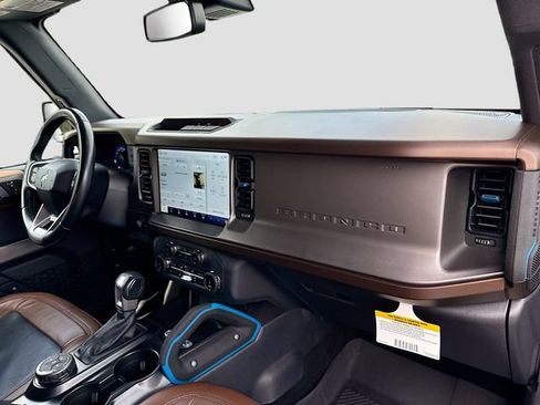 Certified 2022 Ford Bronco Outer Banks AWD/4WD image 31