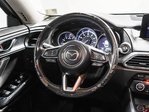 Used 2018 MAZDA CX-9 Touring w/ Touring Premium Package FWD image 15