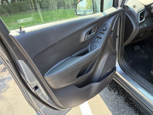 Used 2020 Chevrolet Trax LS w/ Tint and Cruise Package FWD image 14