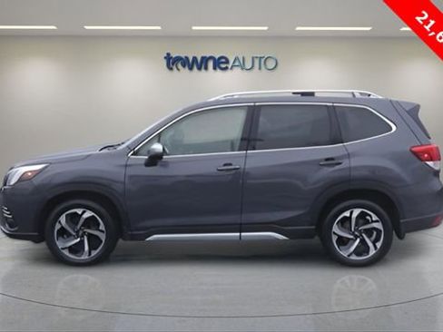 Used 2023 Subaru Forester Touring image 2