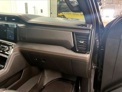 Used 2023 GMC Sierra 1500 AT4 w/ AT4 Premium Package image 13