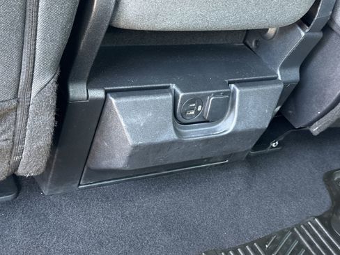 Used 2023 Ford F150 XLT RWD image 11