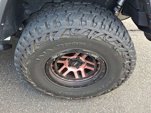 Used 2022 Jeep Wrangler Unlimited Rubicon w/ Xtreme Recon 35" Tire Package AWD/4WD image 7