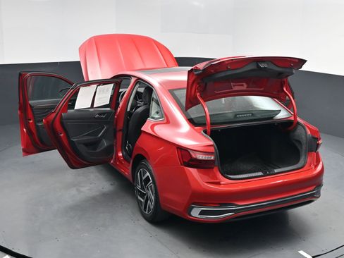 Used 2024 Volkswagen Jetta SEL image 15