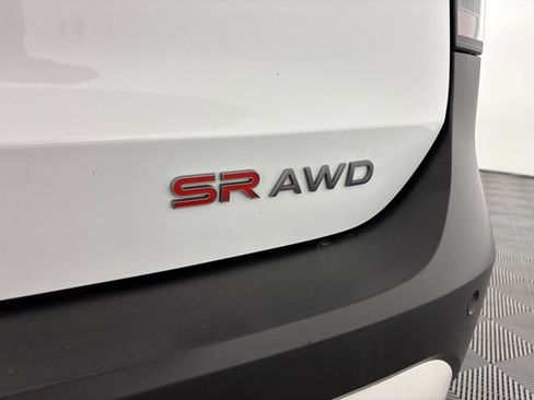 Used 2025 Nissan Kicks SR w/ SR Premium Package AWD/4WD image 12