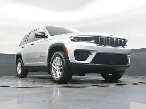 New 2025 Jeep Grand Cherokee Laredo image 44