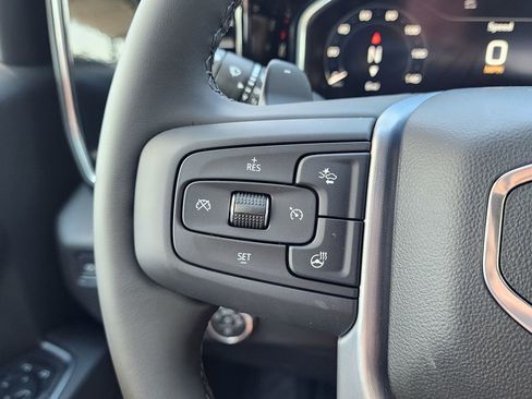 New 2026 GMC Sierra 1500 SLT image 21
