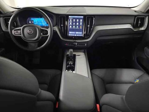 Used 2025 Volvo XC60 B5 Plus AWD/4WD image 13
