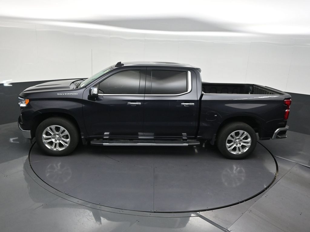 Used 2023 Chevrolet Silverado 1500 LTZ RWD image 16