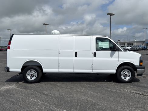 New 2026 GMC Savana 2500 Extended w/ Driver Convenience Package RWD image 4
