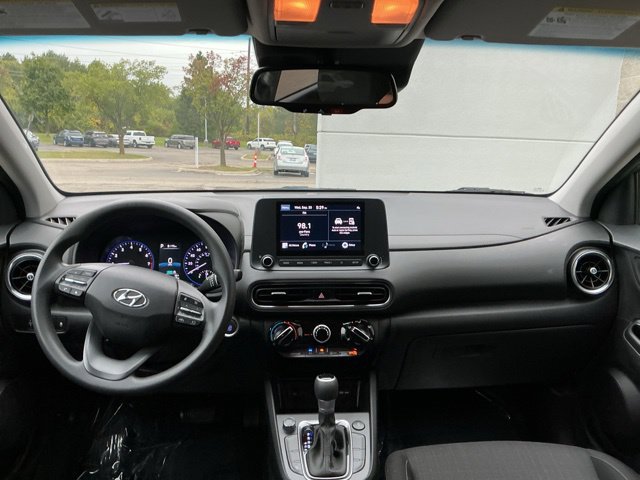 Certified 2023 Hyundai Kona SEL AWD/4WD image 17