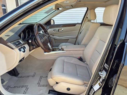 Used 2014 Mercedes-Benz E 350 4MATIC Sedan image 16