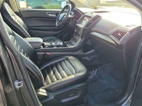 Certified 2020 Ford Edge SEL w/ Convenience Package image 15