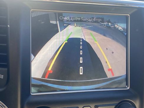 Used 2017 Jeep Grand Cherokee Overland image 25