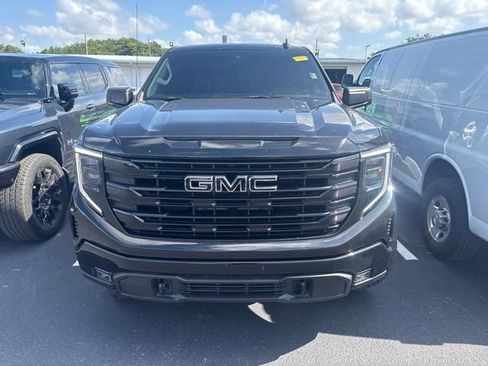 Used 2024 GMC Sierra 1500 Elevation w/ LPO, Elevation Black Package AWD/4WD image 2