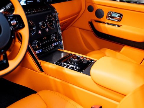 Used 2026 Rolls-Royce Cullinan image 13