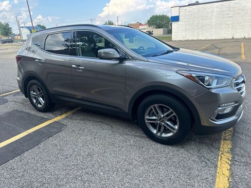 Used 2018 Hyundai Santa Fe Sport FWD image 16