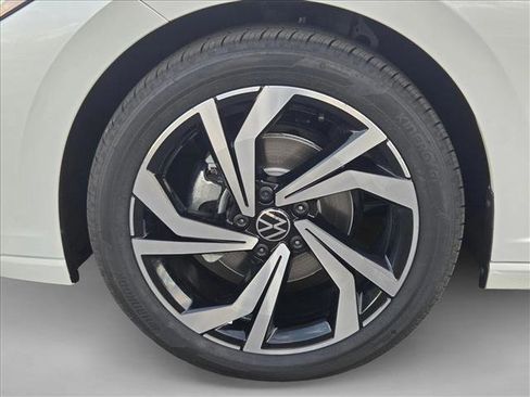 New 2026 Volkswagen Jetta SEL image 10