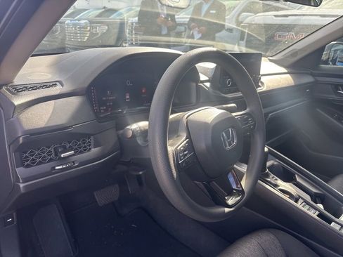 Used 2023 Honda Accord EX image 13