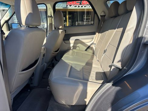 Used 2010 Ford Escape XLT image 27