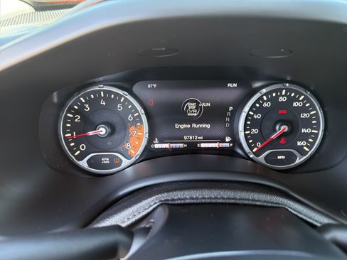 Used 2015 Jeep Renegade Trailhawk w/ Popular Equipment Group AWD/4WD image 31