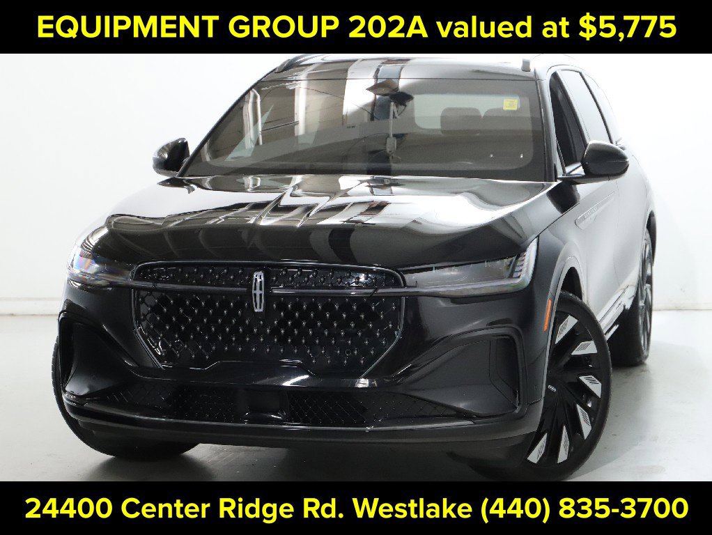 Certified 2024 Lincoln Nautilus Reserve w/ Equipment Group 202A AWD/4WD image 3