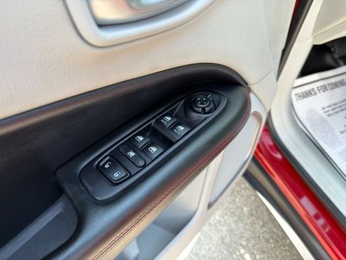Used 2018 Jeep Compass Limited AWD/4WD image 17