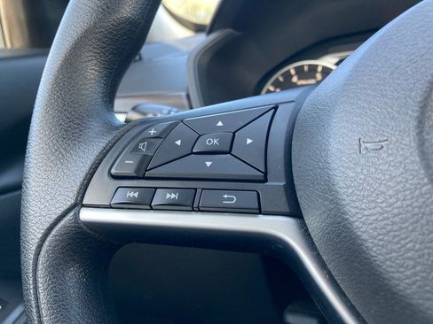 Used 2024 Nissan Altima 2.5 SV image 15