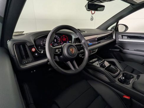 New 2026 Porsche Cayenne image 4