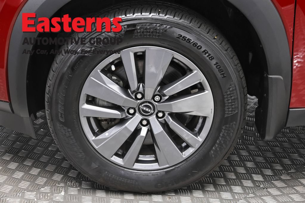 Used 2024 Nissan Pathfinder SV AWD/4WD image 35