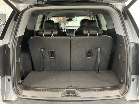 Certified 2023 GMC Acadia SLT w/ Technology Package image 22