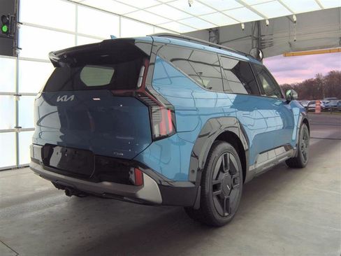 Used 2024 Kia EV9 GT-Line AWD/4WD image 4