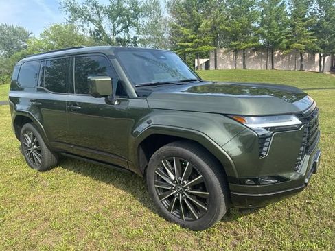 Used 2026 Lexus GX 550 w/ Cold Area Package AWD/4WD image 10