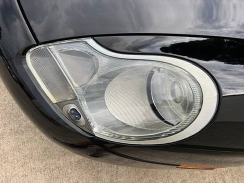 Used 2001 Porsche 911 Cabriolet image 32