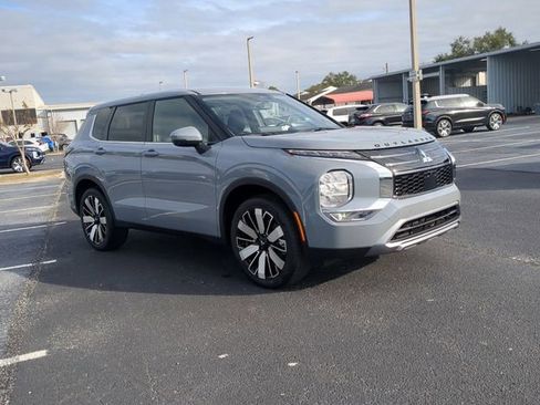 New 2026 Mitsubishi Outlander SE FWD image 4