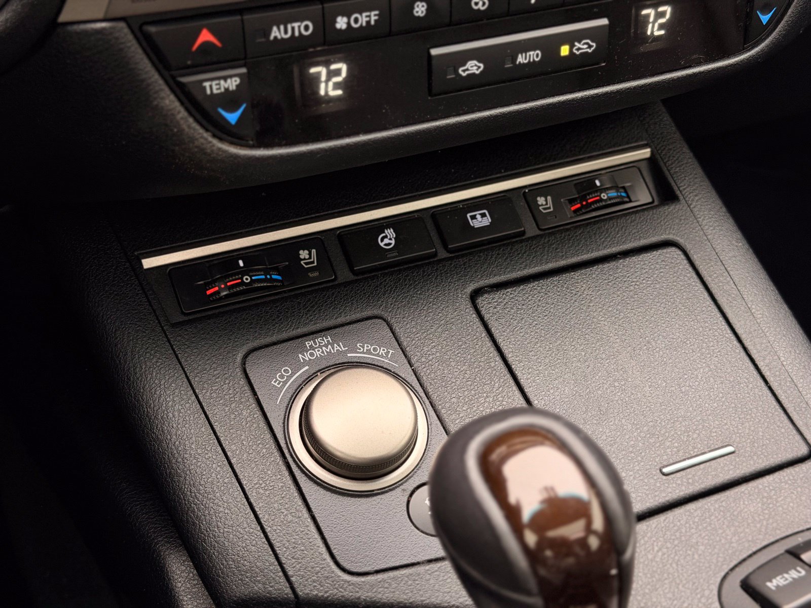 Used 2014 Lexus ES 350 w/ Luxury Package FWD image 39