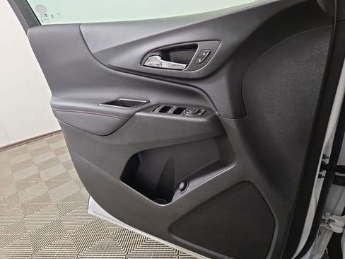 Used 2022 Chevrolet Equinox RS w/ LPO, Floor Liner Package FWD image 31