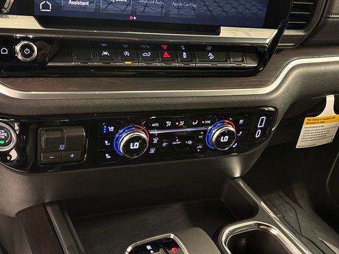 New 2026 GMC Sierra 1500 SLT image 39