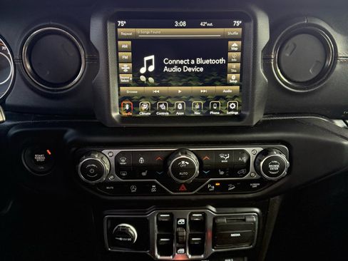 Used 2021 Jeep Wrangler Unlimited Sahara image 17