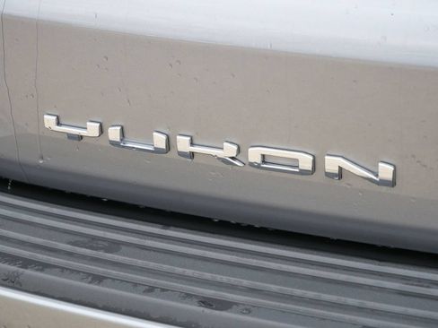 New 2026 GMC Yukon Denali w/ Sun & Power Step Package AWD/4WD image 21